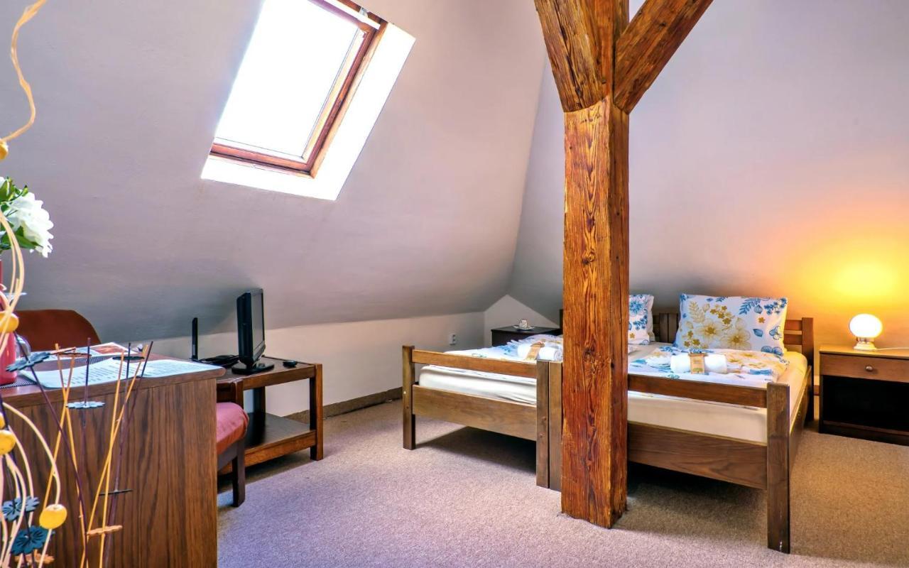 Hotel Stara Skola Na Sumave Horice na Sumave Bagian luar foto