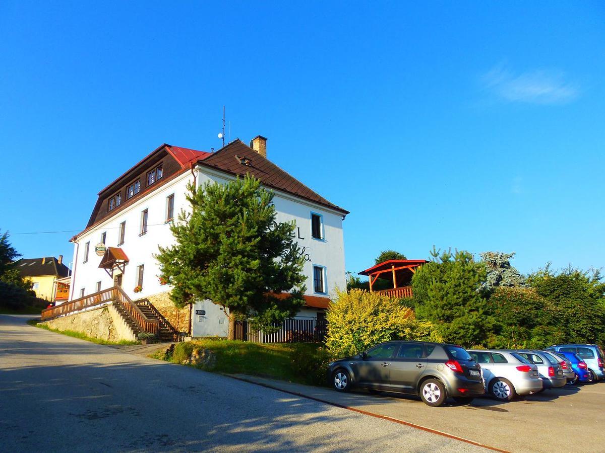 Hotel Stara Skola Na Sumave Horice na Sumave Bagian luar foto