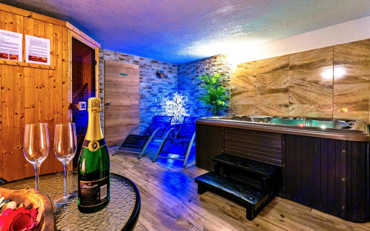 Hotel Stara Skola Na Sumave Horice na Sumave Bagian luar foto